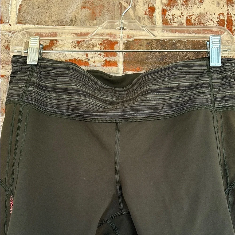 lululemon athletica Green Gator Cyber Pink Racer Stripe Cropped Leggings